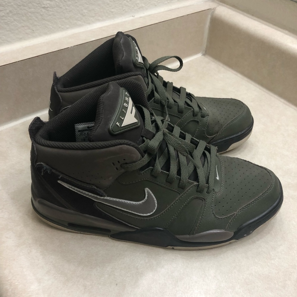 Nike Air Flight Size 10.5